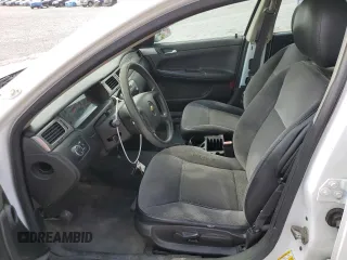 2014 Chevrolet Impala Police Police z VIN 2G1WD5E34E1158876, wystawiony jako Copart lot #55107095 z przebiegiem 151 734 mil mil oraz Szkody całkowita. Historia ofert i sprzedaży dostępna na DreamBid. Obrazek 7.