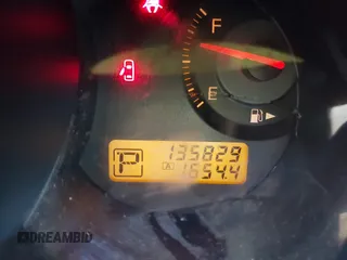 2009 Nissan Versa S z VIN 3N1BC13E09L372132, wystawiony jako IAAI lot #42314068 z przebiegiem 135 829 mil mil oraz . Historia ofert i sprzedaży dostępna na DreamBid. Obrazek 7.