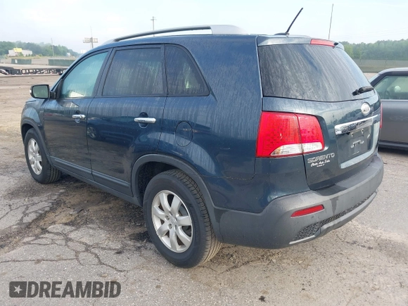 2012 Kia Sorento LX with VIN 5XYKT4A68CG197508, listed as a IAAI auction lot 42082566 with 195,862 mi miles. Bid and sale history available at carsss.com. Image 3.