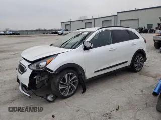2017 Kia Niro Touring Launch Edition with VIN KNDCC3LC6H5062514, listed as a Copart auction lot 85264154 with 183,183 mi miles and Salvage Title. Bid and sale history available at carsss.com. Image 1.
