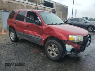 2005 Ford Escape XLT with VIN 1FMYU03175KA63888, listed as a Copart auction lot 71617174 with 145,107 mi miles and Salvage Title. Bid and sale history available at carsss.com. Image 4.