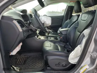 2019 Jeep Cherokee Limited with VIN 1C4PJMDX0KD368278, listed as a Copart auction lot 48106335 with 0 mi miles and Salvage Title. Bid and sale history available at carsss.com. Image 7.