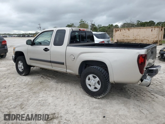 2008 GMC Canyon SLE1 with VIN 1GTDT19E288142621, listed as a Copart auction lot 45295525 with 165,117 mi miles and Salvage Title. Bid and sale history available at carsss.com. Image 2.