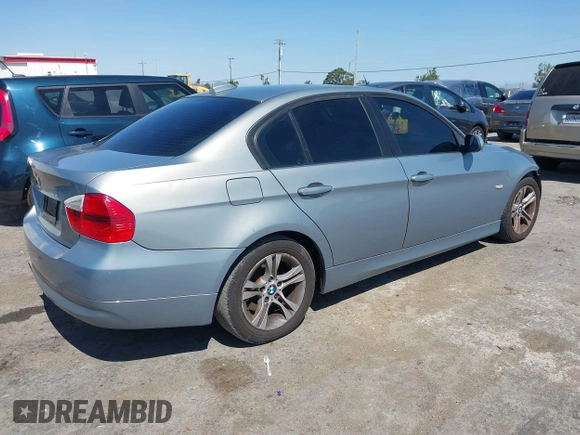 2008 BMW 3 Series 328i с VIN WBAVA375X8NL44470, выставлен на аукционе IAAI как лот 42677310 с пробегом 184 171 миль миль и . История ставок и продаж доступна на DreamBid. Изображение 4.