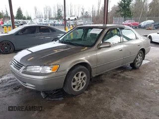 1998 Toyota Camry LE z VIN JT2BF28K1W0109514, wystawiony jako IAAI lot #41610102 z przebiegiem 161 266 mil mil oraz . Historia ofert i sprzedaży dostępna na DreamBid. Obrazek 2.