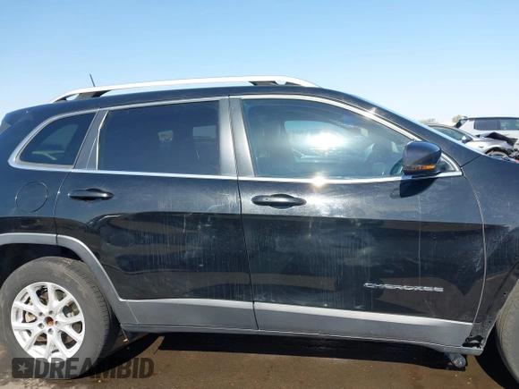 2018 Jeep Cherokee Latitude Plus with VIN 1C4PJLLX2JD525187, listed as a IAAI auction lot 42292946 with 95,492 mi miles and . Bid and sale history available at DreamBid. Image 14.