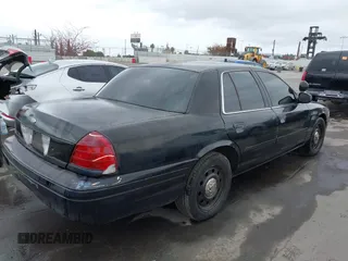 2008 Ford Police Interceptor z VIN 2FAHP71V68X165085, wystawiony jako IAAI lot #42115476 z przebiegiem 171 925 mil mil oraz . Historia ofert i sprzedaży dostępna na DreamBid. Obrazek 4.