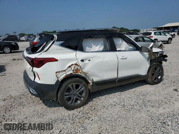 2021 Kia Seltos S with VIN KNDEU2AA8M7044421, listed as a Copart auction lot 59584605 with Not provided miles and Salvage title. Bid and sale history available at DreamBid. Image 3.