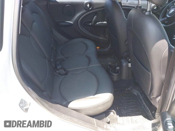 2014 MINI Countryman S with VIN WMWZC3C54EWP27859, listed as a IAAI auction lot 39592610 with 105,264 mi miles and . Bid and sale history available at DreamBid. Image 8.