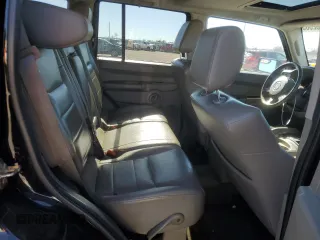 2007 Jeep Commander Sport with VIN 1J8HH48P47C614040, listed as a Copart auction lot 43062385 with 142,837 mi miles and Salvage Title. Bid and sale history available at carsss.com. Image 11.