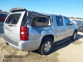 2013 Chevrolet Suburban LT with VIN 1GNSCJE03DR201530, listed as a IAAI auction lot 37988428 with 107,892 mi miles. Bid and sale history available at carsss.com. Image 6.