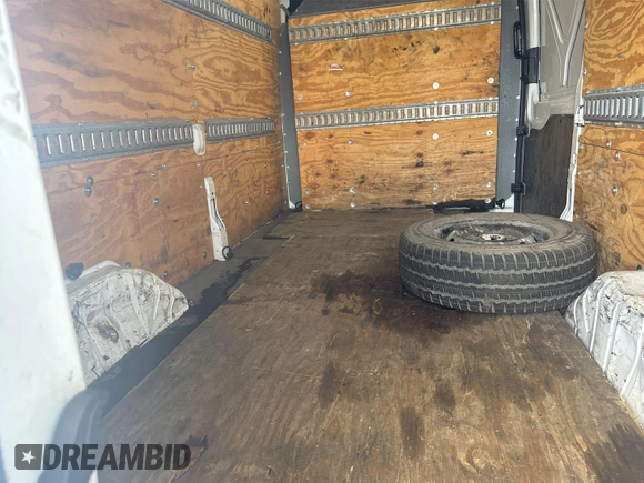 2020 Ford Transit Cargo с VIN 1FTYE1C83LKA17329, выставлен на аукционе IAAI как лот 42796203 с пробегом 194 535 миль миль и . История ставок и продаж доступна на DreamBid. Изображение 18.