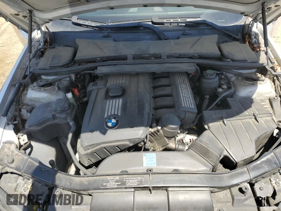 2007 BMW 3 Series 328i с VIN WBAVA33577KX73832, выставлен на аукционе Copart как лот 57435645 с пробегом 100 990 миль миль и Списание • Salvage title. История ставок и продаж доступна на DreamBid. Изображение 11.