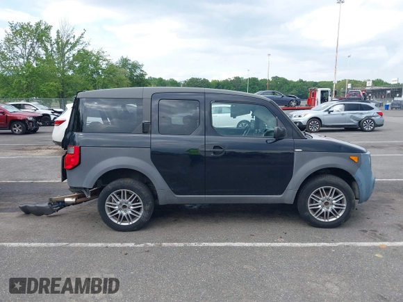 2003 Honda Element EX z VIN 5J6YH28543L017257, wystawiony jako IAAI lot #42391189 z przebiegiem 142 104 mil mil oraz . Historia ofert i sprzedaży dostępna na DreamBid. Obrazek 13.