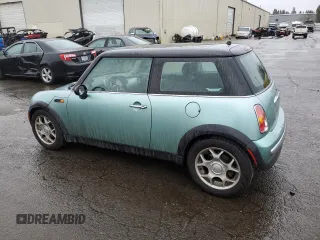 2002 MINI Hardtop with VIN WMWRC33482TC36332, listed as a Copart auction lot 42811115 with 203,708 mi miles and Salvage Title. Bid and sale history available at DreamBid. Image 2.