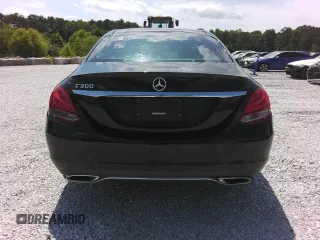 2016 Mercedes-Benz C 300 z VIN 55SWF4JB8GU130165, wystawiony jako Copart lot #57266935 z przebiegiem 177 061 mil mil oraz Czysty tytuł • Clean title. Historia ofert i sprzedaży dostępna na DreamBid. Obrazek 6.