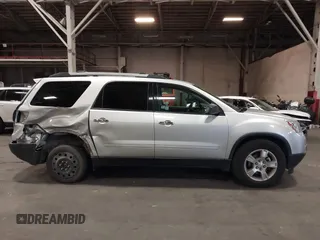 2011 GMC Acadia SLE with VIN 1GKKVPEDXBJ170057, listed as a IAAI auction lot 41535831 with 113,574 mi miles. Bid and sale history available at carsss.com. Image 14.