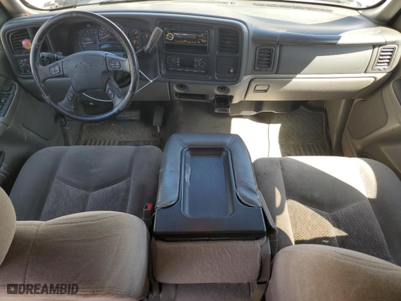 2005 Chevrolet Avalanche LS with VIN 3GNEC12Z45G275993, listed as a Copart auction lot 52259155 with 221,265 mi miles and Clean Title. Bid and sale history available at carsss.com. Image 8.