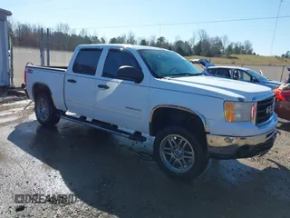 2011 GMC Sierra 1500 SLE z VIN 3GTP2VE32BG247348, wystawiony jako IAAI lot #41740121 z przebiegiem 247 646 mil mil oraz . Historia ofert i sprzedaży dostępna na DreamBid. Obrazek 1.