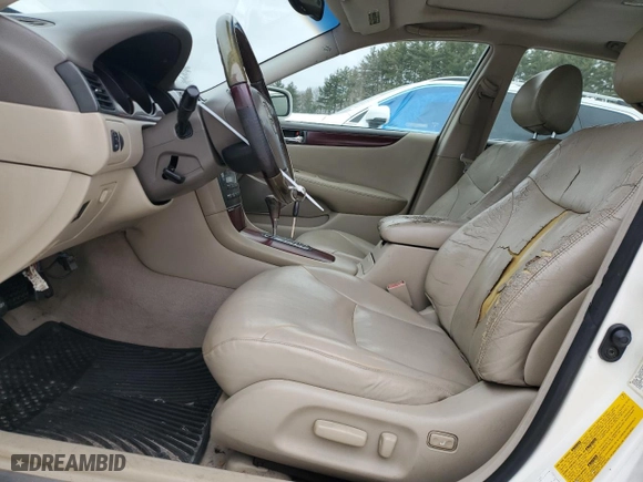 2003 Lexus ES 300 with VIN JTHBF30G330087143, listed as a Copart auction lot 45054935 with 204,917 mi miles and Clean Title. Bid and sale history available at carsss.com. Image 7.