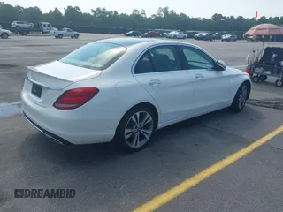 2018 Mercedes-Benz C 300 с VIN WDDWF4JB3JR403019, выставлен на аукционе IAAI как лот 42660482 с пробегом 96 374 миль миль и . История ставок и продаж доступна на DreamBid. Изображение 4.