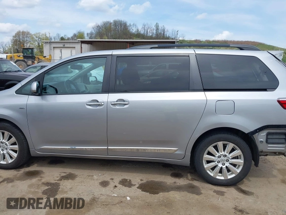 2017 Toyota Sienna XLE with VIN 5TDDZ3DC4HS164017, listed as a IAAI auction lot 41983055 with 90,702 mi miles and . Bid and sale history available at DreamBid. Image 15.