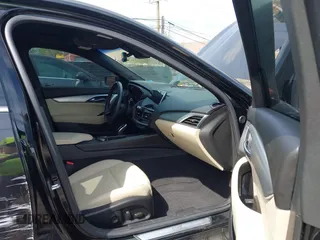 2021 Cadillac CT5 Luxury z VIN 1G6DX5RKXM0146235, wystawiony jako IAAI lot #42214676 z przebiegiem 72 847 mil mil oraz . Historia ofert i sprzedaży dostępna na DreamBid. Obrazek 5.