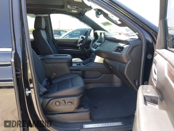 2024 Chevrolet Tahoe LT with VIN 1GNSCNKD7RR374098, listed as a IAAI auction lot 41849542 with 7,227 mi miles and . Bid and sale history available at DreamBid. Image 5.