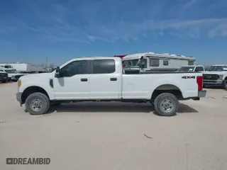 2017 Ford Super Duty F-250 SRW Lariat with VIN 1FT7W2B69HED25657, listed as a IAAI auction lot 41675676 with 169,995 mi miles. Bid and sale history available at carsss.com. Image 14.