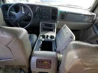 2003 Chevrolet Tahoe LS with VIN 1GNEK13Z63J149891, listed as a Copart auction lot 48903585 with 217,603 mi miles and Salvage Title. Bid and sale history available at DreamBid. Image 8.
