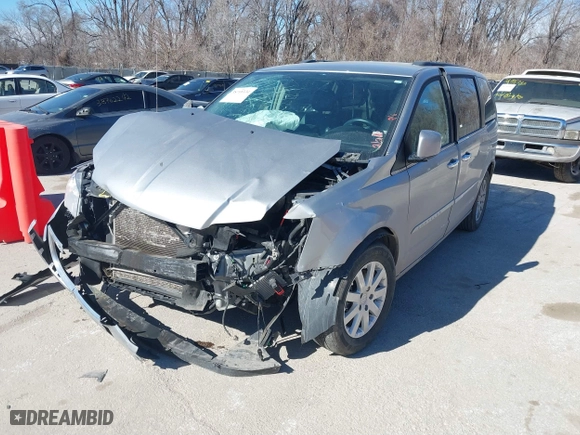 2016 Chrysler Town & Country Touring with VIN 2C4RC1BG1GR207267, listed as a IAAI auction lot 38718334 with 116,565 mi miles. Bid and sale history available at carsss.com. Image 18.