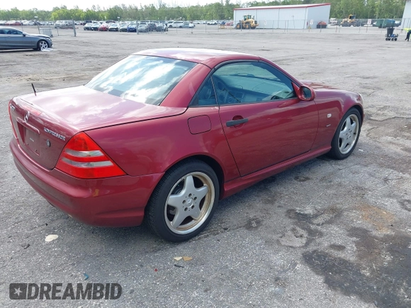 2000 Mercedes-Benz SLK 230 Kompressor with VIN WDBKK47F2YF146797, listed as a IAAI auction lot 42823113 with 35,881 mi miles and . Bid and sale history available at DreamBid. Image 4.