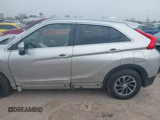 2020 Mitsubishi Eclipse Cross ES z VIN JA4AS3AA4LZ009432, wystawiony jako IAAI lot #41740151 z przebiegiem 75 512 mil mil oraz . Historia ofert i sprzedaży dostępna na DreamBid. Obrazek 6.