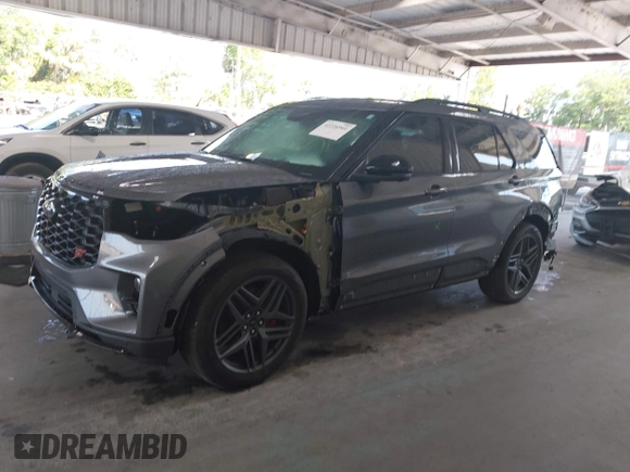 2025 Ford Explorer ST z VIN 1FMWK8GC1SGB17160, wystawiony jako IAAI lot #42226941 z przebiegiem 7 462 mil mil oraz . Historia ofert i sprzedaży dostępna na DreamBid. Obrazek 15.