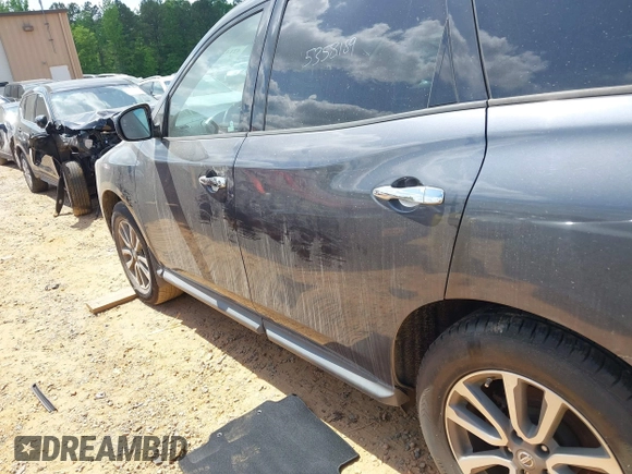 2014 Nissan Pathfinder SV with VIN 5N1AR2MM7EC710811, listed as a IAAI auction lot 42142870 with 158,803 mi miles. Bid and sale history available at carsss.com. Image 6.