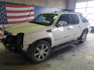 2011 Cadillac Escalade ESV Premium z VIN 1GYS4JEF0BR113052, wystawiony jako Copart lot #88556445 z przebiegiem 228 919 mil mil oraz Szkoda całkowita • Salvage title. Historia ofert i sprzedaży dostępna na DreamBid. Obrazek 1.