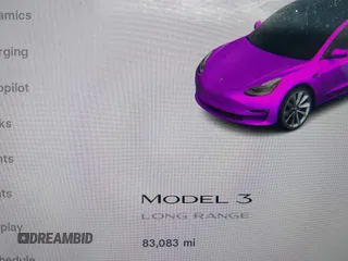 2018 Tesla Model 3 Long Range Battery z VIN 5YJ3E1EAXJF048839, wystawiony jako IAAI lot #42328412 z przebiegiem 83 083 mil mil oraz . Historia ofert i sprzedaży dostępna na DreamBid. Obrazek 15.