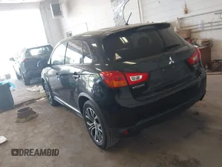 2016 Mitsubishi Outlander ES z VIN JA4AR3AW2GZ049151, wystawiony jako IAAI lot #42465053 z przebiegiem 102 600 mil mil oraz . Historia ofert i sprzedaży dostępna na DreamBid. Obrazek 3.