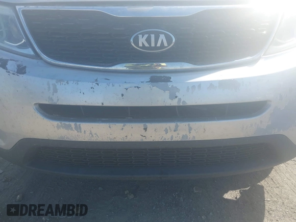 2014 Kia Sorento LX with VIN 5XYKT4A73EG492415, listed as a IAAI auction lot 41875320 with 189,293 mi miles and . Bid and sale history available at carsss.com. Image 6.