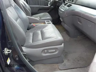2009 Honda Odyssey EX-L with VIN 5FNRL38629B024694, listed as a IAAI auction lot 41958258 with 209,009 mi miles. Bid and sale history available at carsss.com. Image 5.