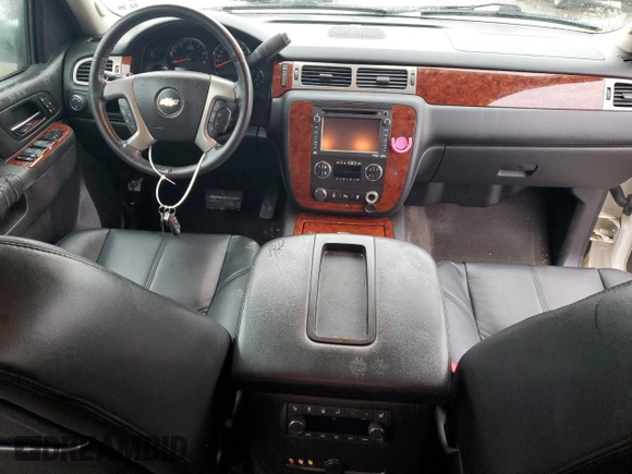 2013 Chevrolet Tahoe LTZ with VIN 1GNSCCE02DR340527, listed as a Copart auction lot 43183805 with 111,696 mi miles and Salvage title. Bid and sale history available at DreamBid. Image 8.