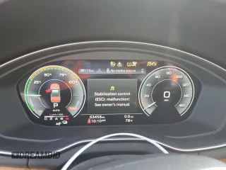 2021 Audi Q5 Premium with VIN WA1G2AFY0M2043639, listed as a Copart auction lot 60105855 with 63,458 mi miles and Salvage title. Bid and sale history available at DreamBid. Image 9.