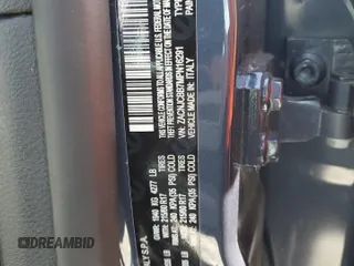 2021 Jeep Renegade Latitude z VIN ZACNJCBB7MPN16291, wystawiony jako Copart lot #47211245 z przebiegiem Nie podano mil oraz Nie do naprawy • Non repairable. Historia ofert i sprzedaży dostępna na DreamBid. Obrazek 15.