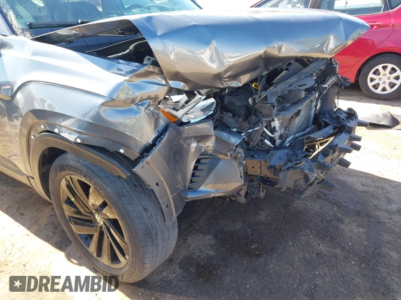 2022 Volkswagen Atlas SE с VIN 1V2KR2CA1NC536507, выставлен на аукционе IAAI как лот 42078077 с пробегом 59 539 миль миль и . История ставок и продаж доступна на DreamBid. Изображение 6.