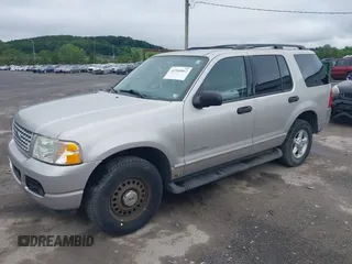 2004 Ford Explorer XLT z VIN 1FMDU73KX4UB18210, wystawiony jako IAAI lot #42504862 z przebiegiem 264 644 mil mil oraz . Historia ofert i sprzedaży dostępna na DreamBid. Obrazek 2.