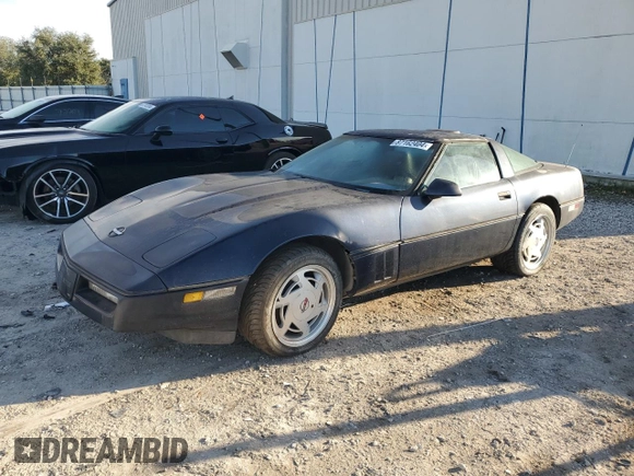 1988 Chevrolet Corvette z VIN 1G1YY2183J5110937, wystawiony jako Copart lot #87162404 z przebiegiem 57 939 mil mil oraz Czysty tytuł • Clean title. Historia ofert i sprzedaży dostępna na DreamBid. Obrazek 1.