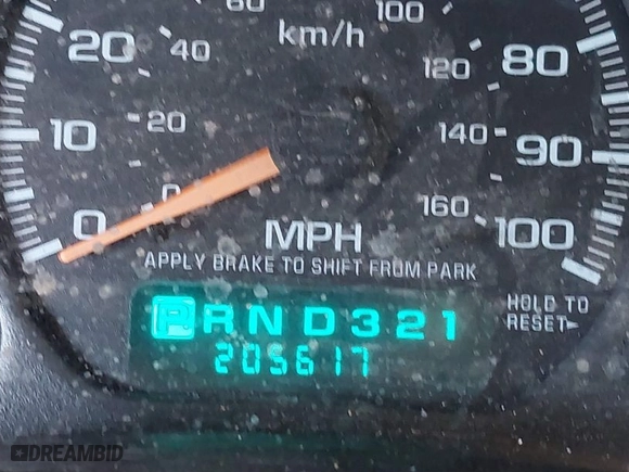 2002 Chevrolet Silverado 1500 LS with VIN 2GCEC19T321327368, listed as a IAAI auction lot 41524980 with 205,617 mi miles. Bid and sale history available at carsss.com. Image 15.