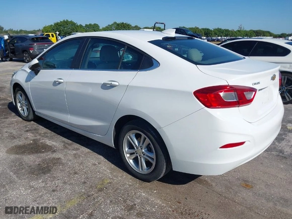 2018 Chevrolet Cruze LT with VIN 1G1BE5SM6J7188113, listed as a IAAI auction lot 42041110 with 60,706 mi miles. Bid and sale history available at carsss.com. Image 3.