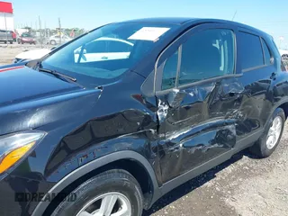 2020 Chevrolet Trax LS with VIN KL7CJKSB3LB026277, listed as a IAAI auction lot 42299054 with 81,232 mi miles and . Bid and sale history available at DreamBid. Image 6.