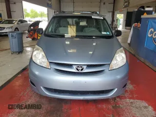 2010 Toyota Sienna CE с VIN 5TDKK4CC8AS295122, выставлен на аукционе Copart как лот 62833884 с пробегом 168 020 миль миль и Списание • Salvage title. История ставок и продаж доступна на DreamBid. Изображение 5.